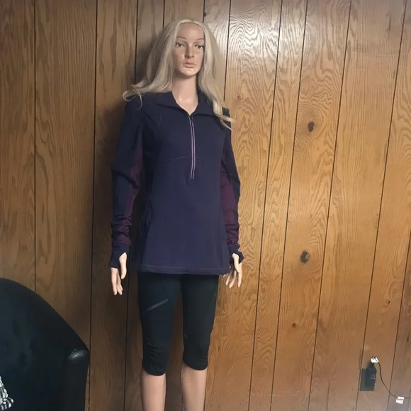 Lululemon"Purple Stripe Star Runner 1/2 Zip Pullover- Size None-Good Condition - Picture 10 of 14